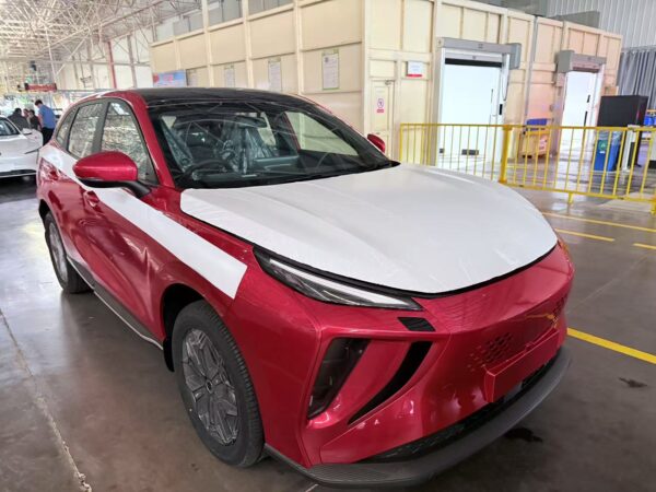 右舵最新外观4 RHD Dongfeng Farthing Friday(EV)