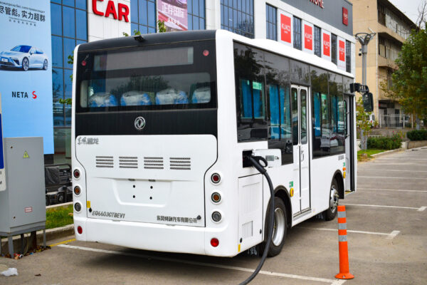 LHD Dongfeng EQ6603CTBEV1 (EV)