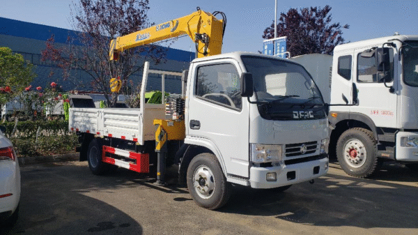 LHD/RHD DFAC Crane Truck (Diesel)