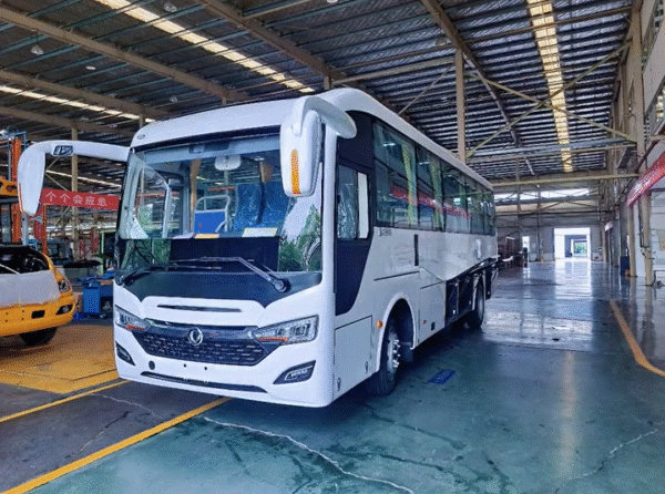 LHD Dongfeng EQ6958LT （Diesel)