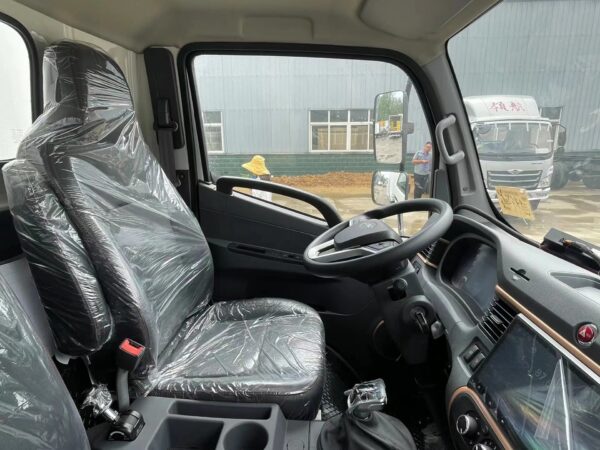 LHD JAC Hybrid Refrigeratior Van Truck