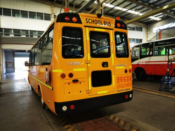 LHD Dongfeng EQ6750ST6D (Diesel)