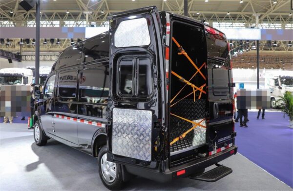 LHD Dongfeng Yufeng V9E (EV)