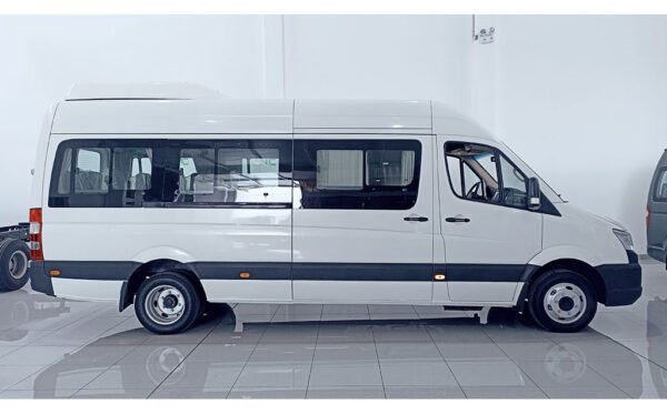 11 LHD Asia Star YBL6700 (Diesel)