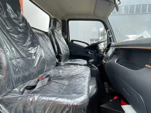 LHD JAC Hybrid Refrigeratior Van Truck