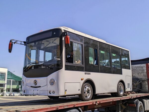 LHD Dongfeng EQ6603CTBEV1 (EV)