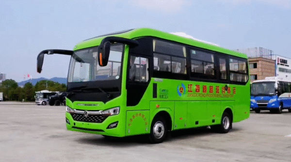 LHD Dongfeng EQ6753LT6D (Diesel)