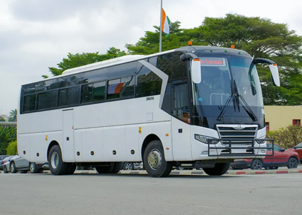 LHD/RHD Zhongtong LCK6120 (Diesel)