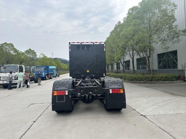 RHD Tri-ring 6x4 Swappable EV Cargo Truck (EV)