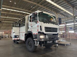 LHD/RHD 30-seat Mining Commuting Bus