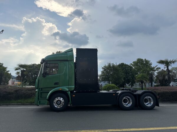 LHD Dongfeng 6x4 EV Tractor (EV)