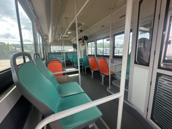 LHD Dongfeng EQ6690CTBEV1(EV)