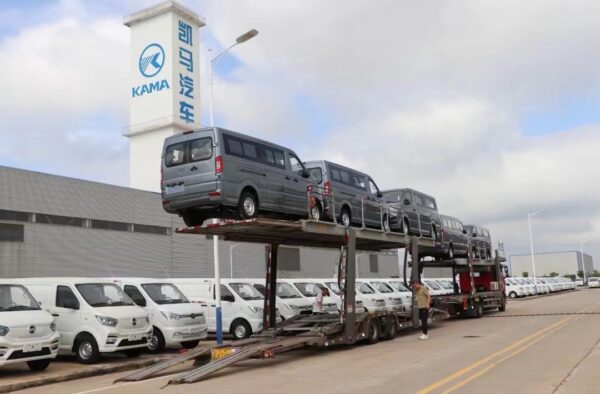 27 LHD Kama S6 (Gasoline)