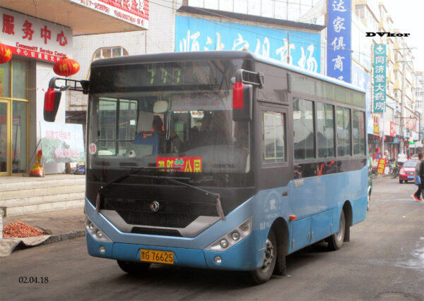 LHD Dongfeng EQ6609CT6D (Diesel)