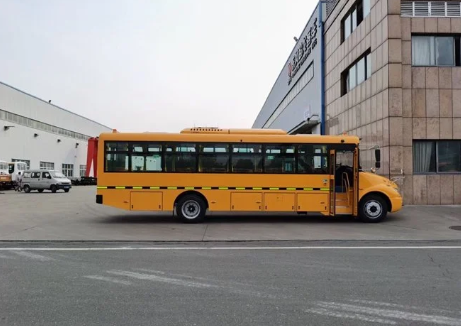 LHD Dongfeng EQ6100ST6D （Diesel)