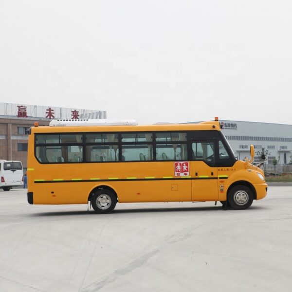 LHD Dongfeng EQ6661ST6D (Diesel)