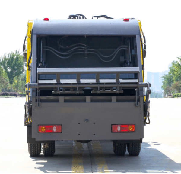 5 LHD CLW Compact Garbage Truck