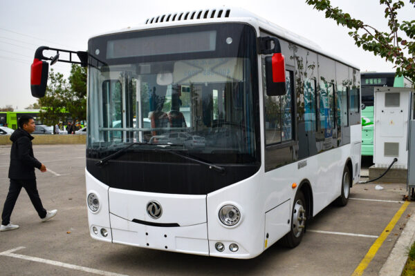 LHD Dongfeng EQ6603CTBEV1 (EV)