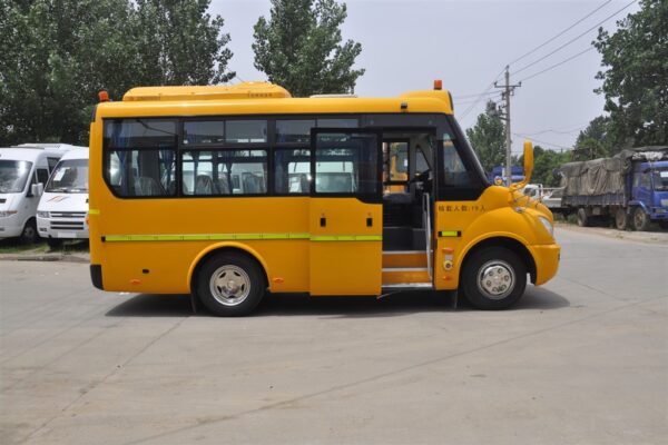 LHD Dongfeng EQ6580ST6D （Diesel)