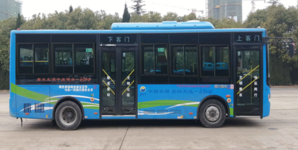 LHD Dongfeng EQ6810CTBEV6 (EV)