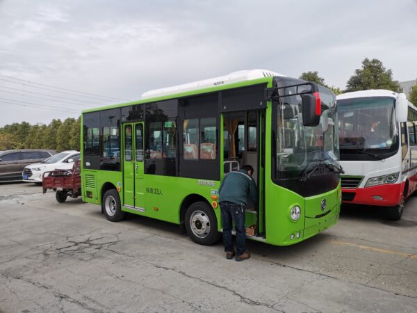 LHD Dongfeng EQ6601CTBEV2 (EV)