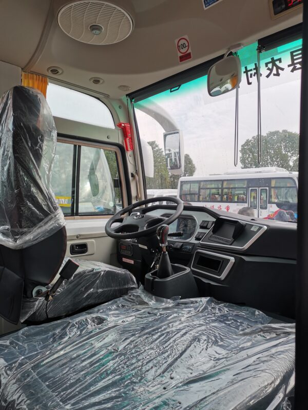 IMG_20241121_215219 LHD Dongfeng EQ6608LT6D (Diesel)