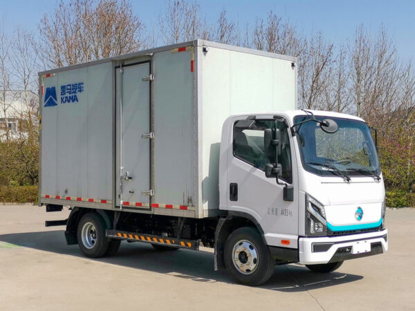 LHD/RHD Kama EM31 (EV)