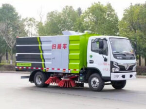 LHD CLW Road Sweeping Sanitation Vehicle (Diesel)