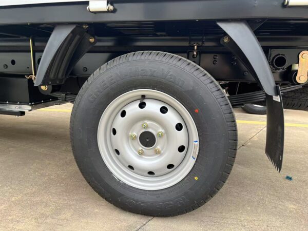 单后胎4 LHD Kama V1 (Gasoline)