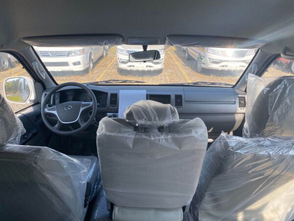 LHD Kinglong XMQ6552 (Diesel)