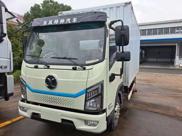 LHD Dongfeng EQ5040XXYTQBEV1 Refrigerator EV Cargo Box Truck (EV)